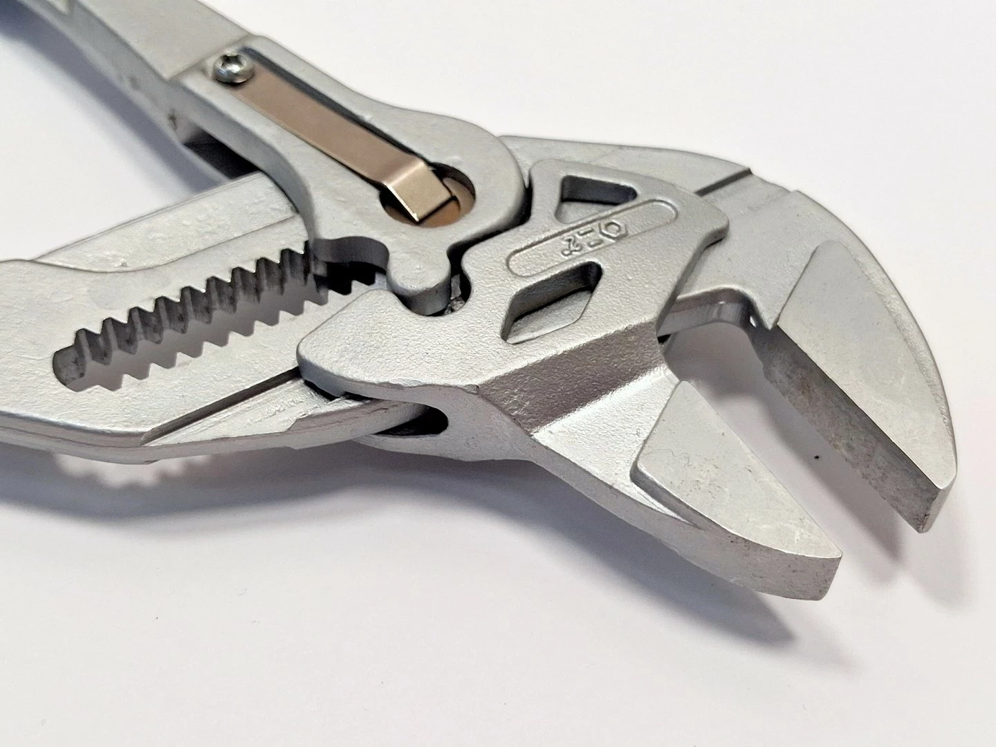 szczypce-nastawne-z-przyciskiem-blokujacym-cr-v-250mm-sc613q250-marka-248811-951436