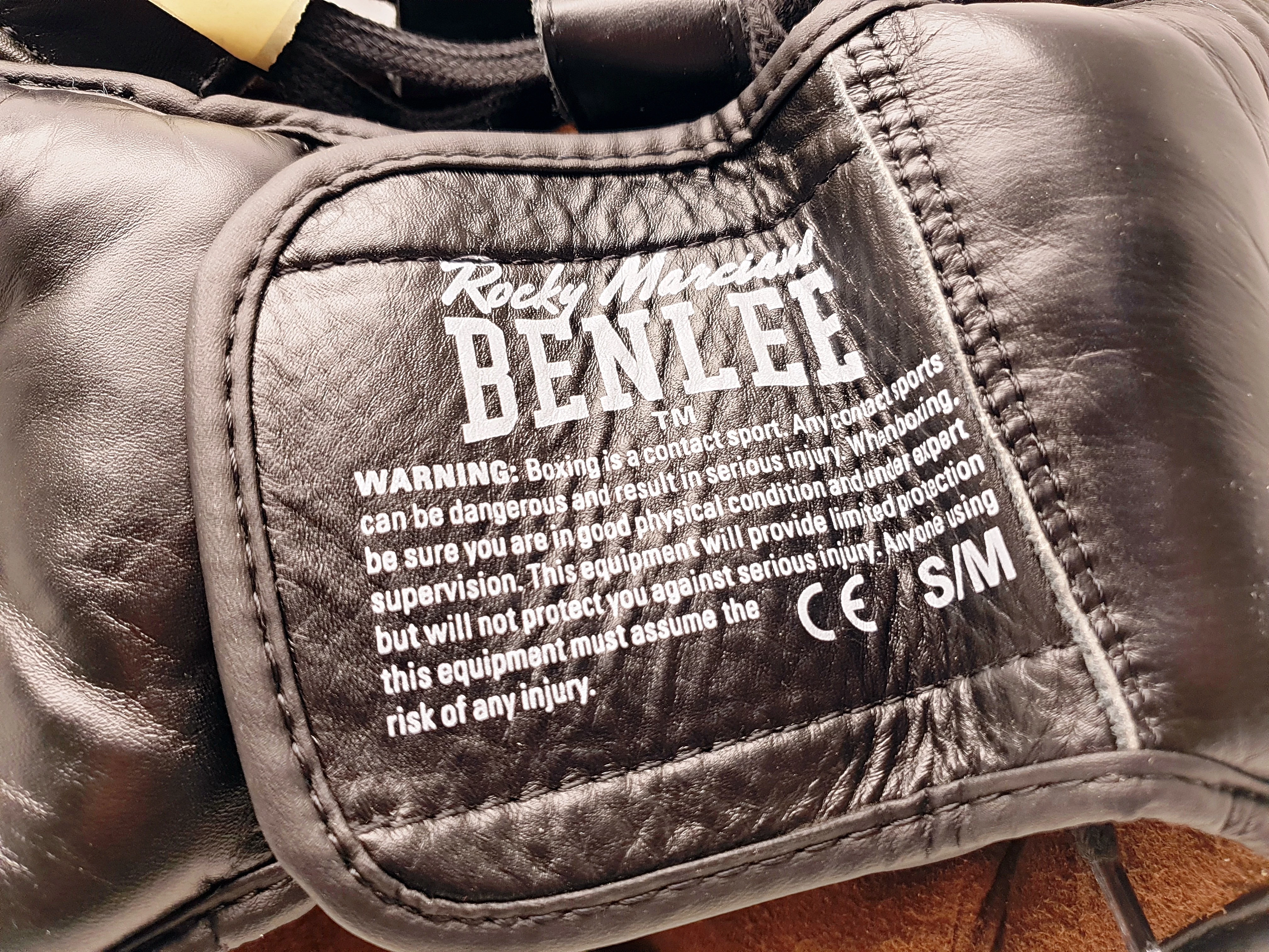 kask-ochronny-bokserski-benlee-rocky-marciano-full-face-protection-sm-plec-130411-16