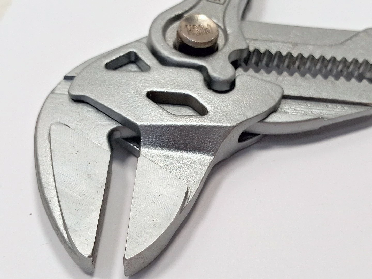 szczypce-nastawne-z-przyciskiem-blokujacym-cr-v-250mm-sc613q250-rodzaj-128631-8192