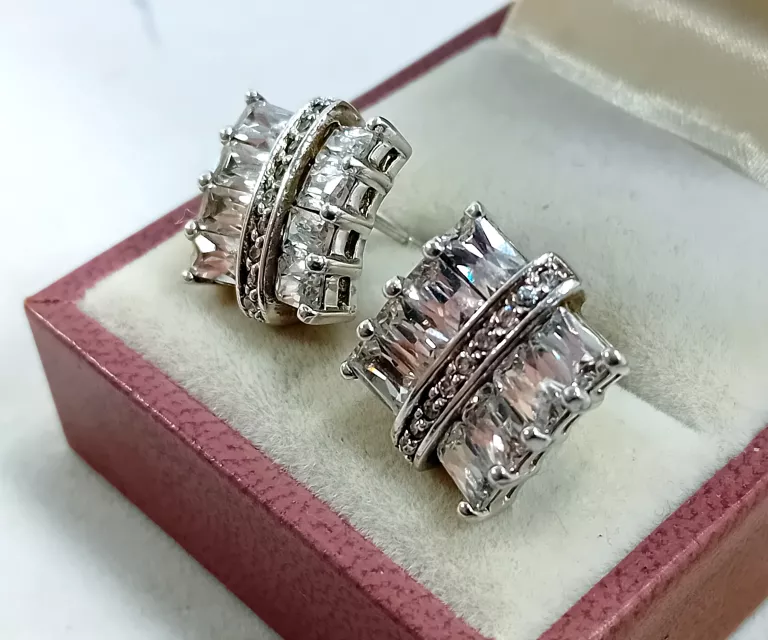 blyszczace-srebrne-kolczyki-pr925-material-dominujacy-223721-2048