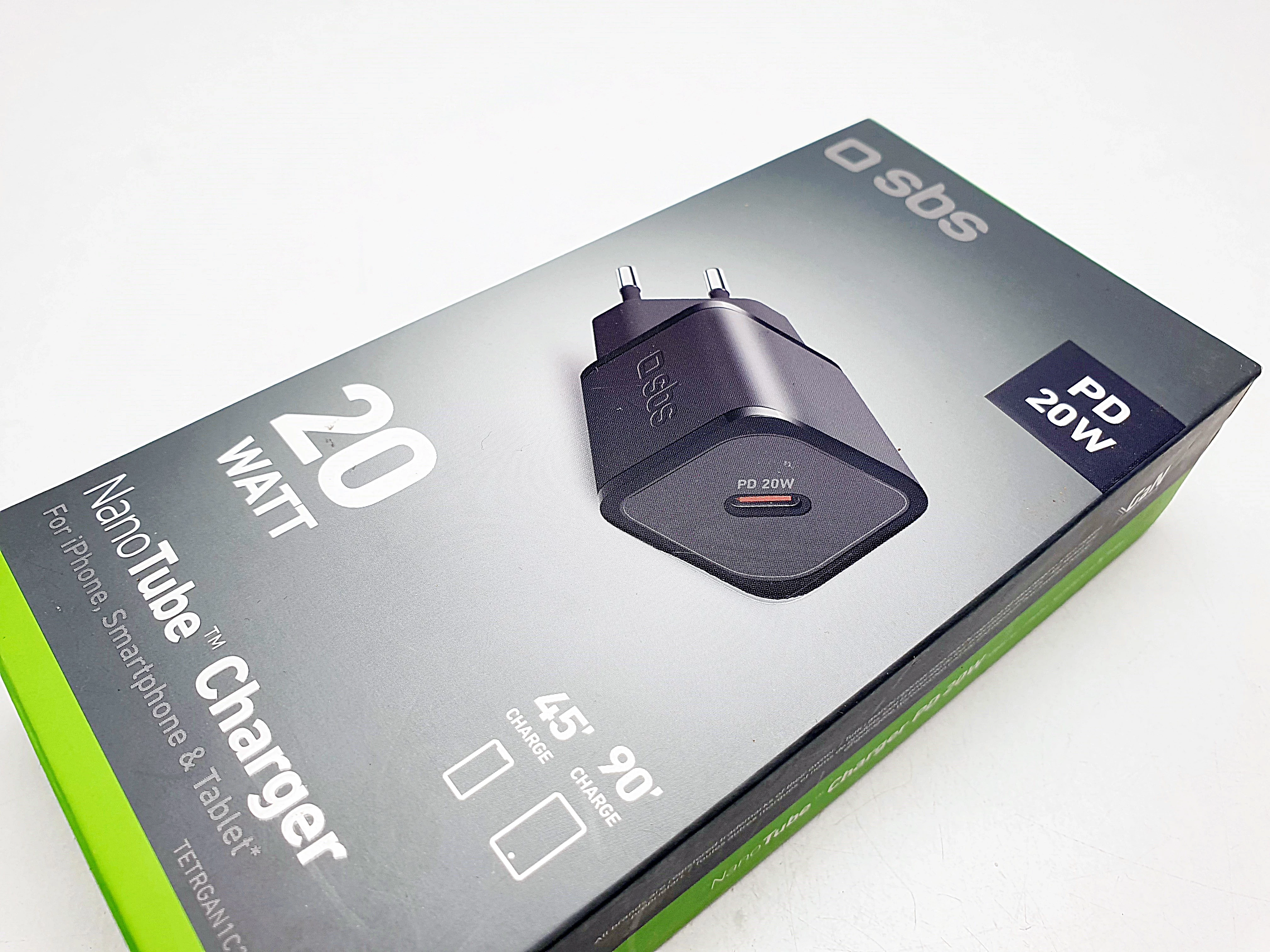 ladowarka-sieciowa-sbs-nanotube-charger-20w-czarna-stan-fabryczny-ean-gtin-8018417444616