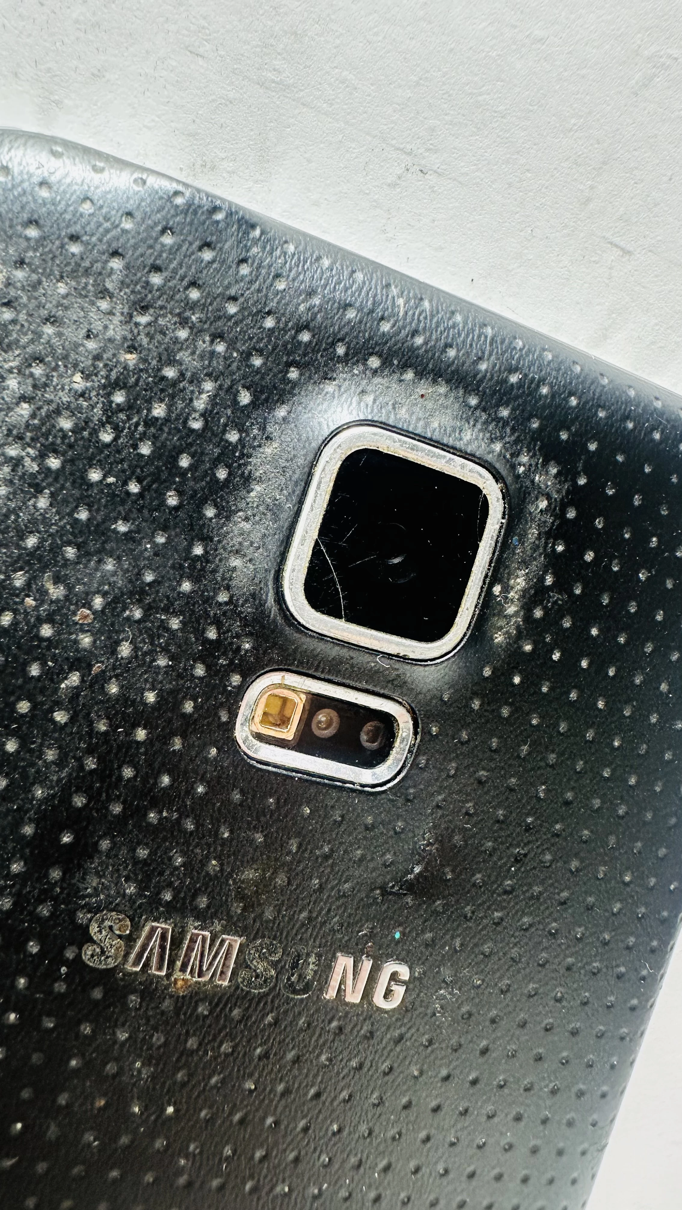 smartfon-samsung-galaxy-s5-2-gb-16-gb-4g-lte-czarny-stan-11323-2