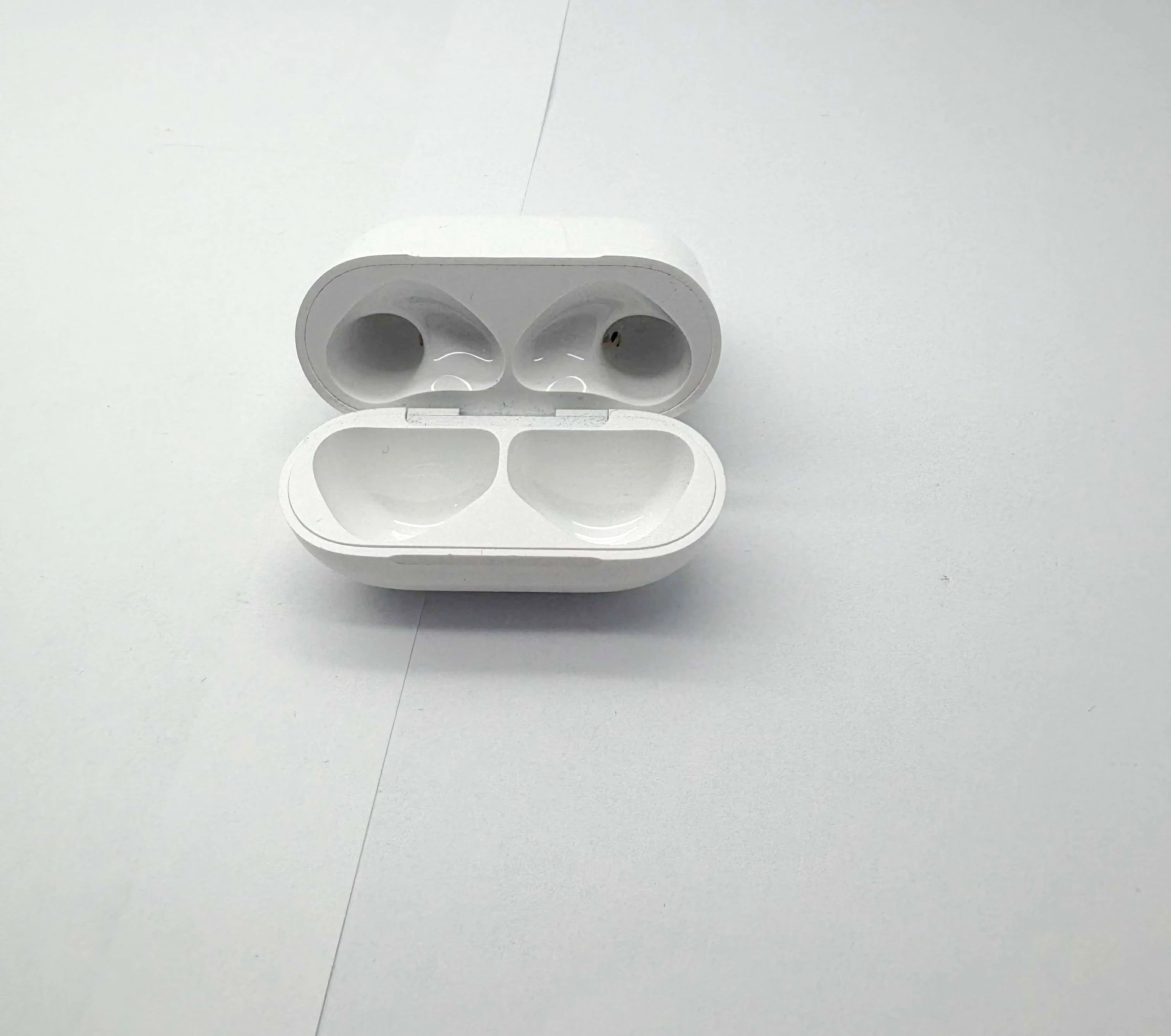 sluchawki-apple-airpods-4-transmisja-sygnalu-203713-217785