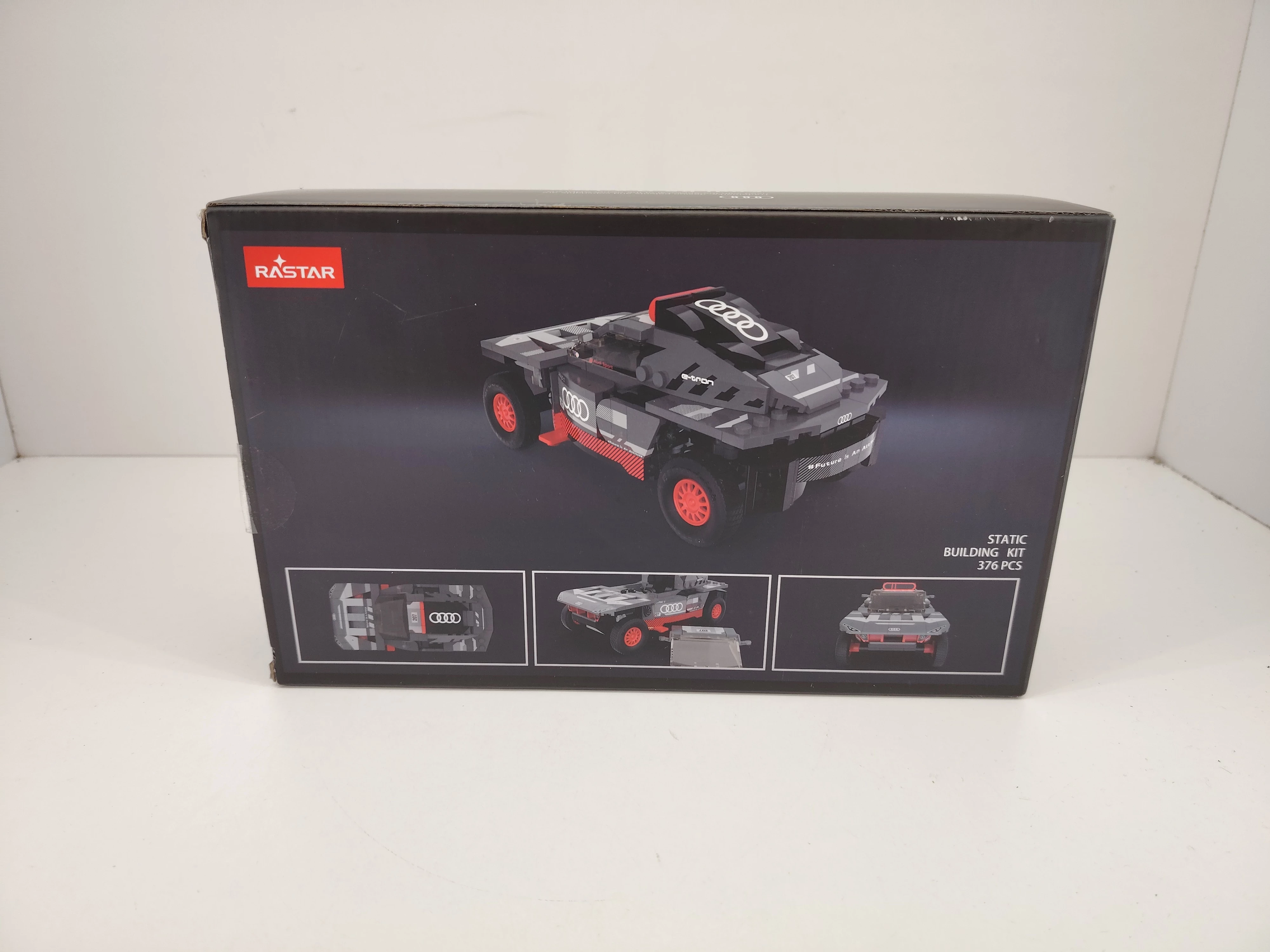 rastar-klocki-audi-rs-q-e-tron-stan-11323-2