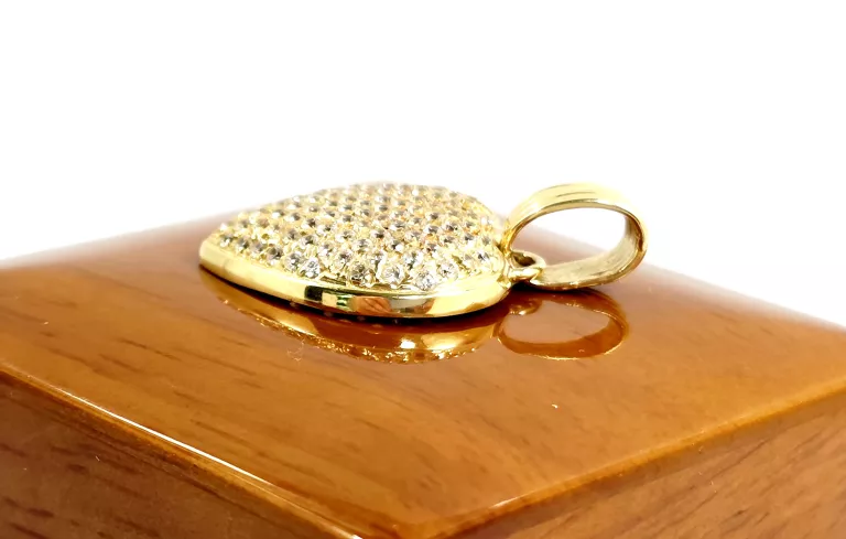 zota-zawieszka-585-742g-cechy-207006-4