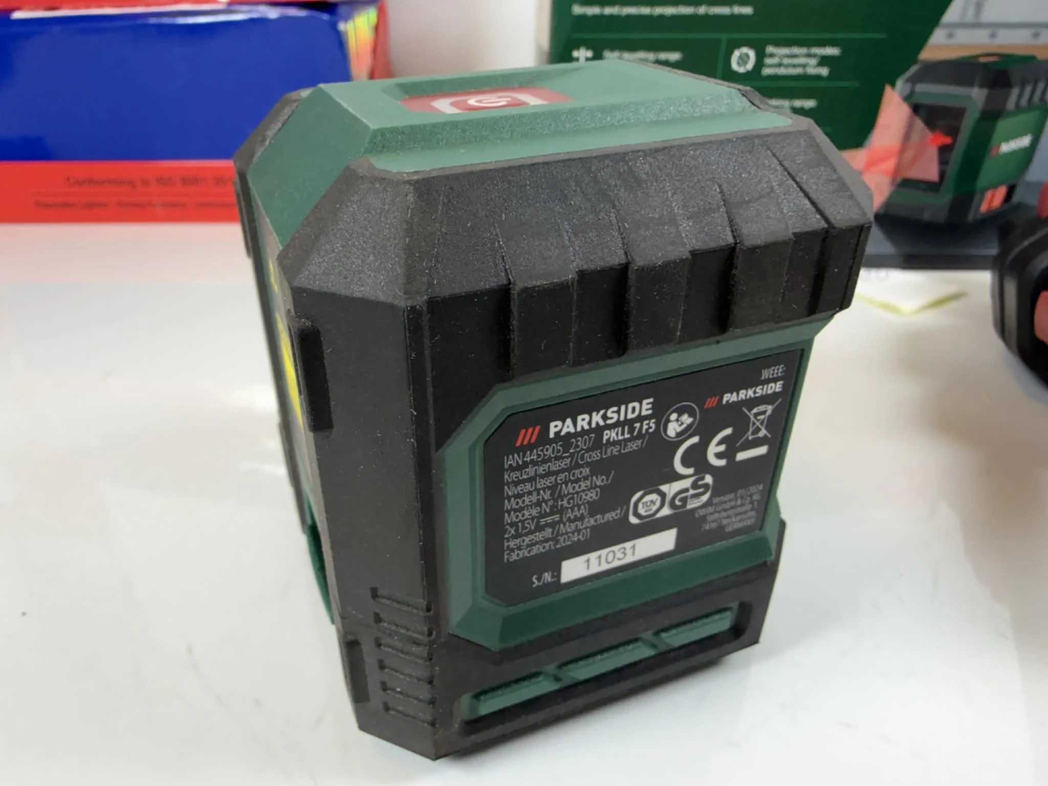 laser-krzyzowy-parkside-cross-line-laser-okazja-super-stan-ean-gtin-4335633020054