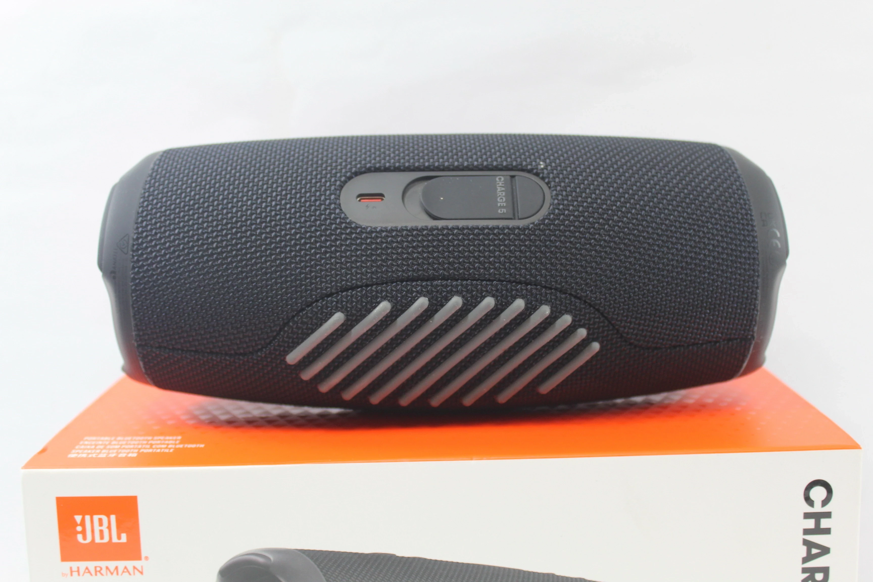 glosnik-jbl-charge-5-kod-producenta-jblcharge5blk