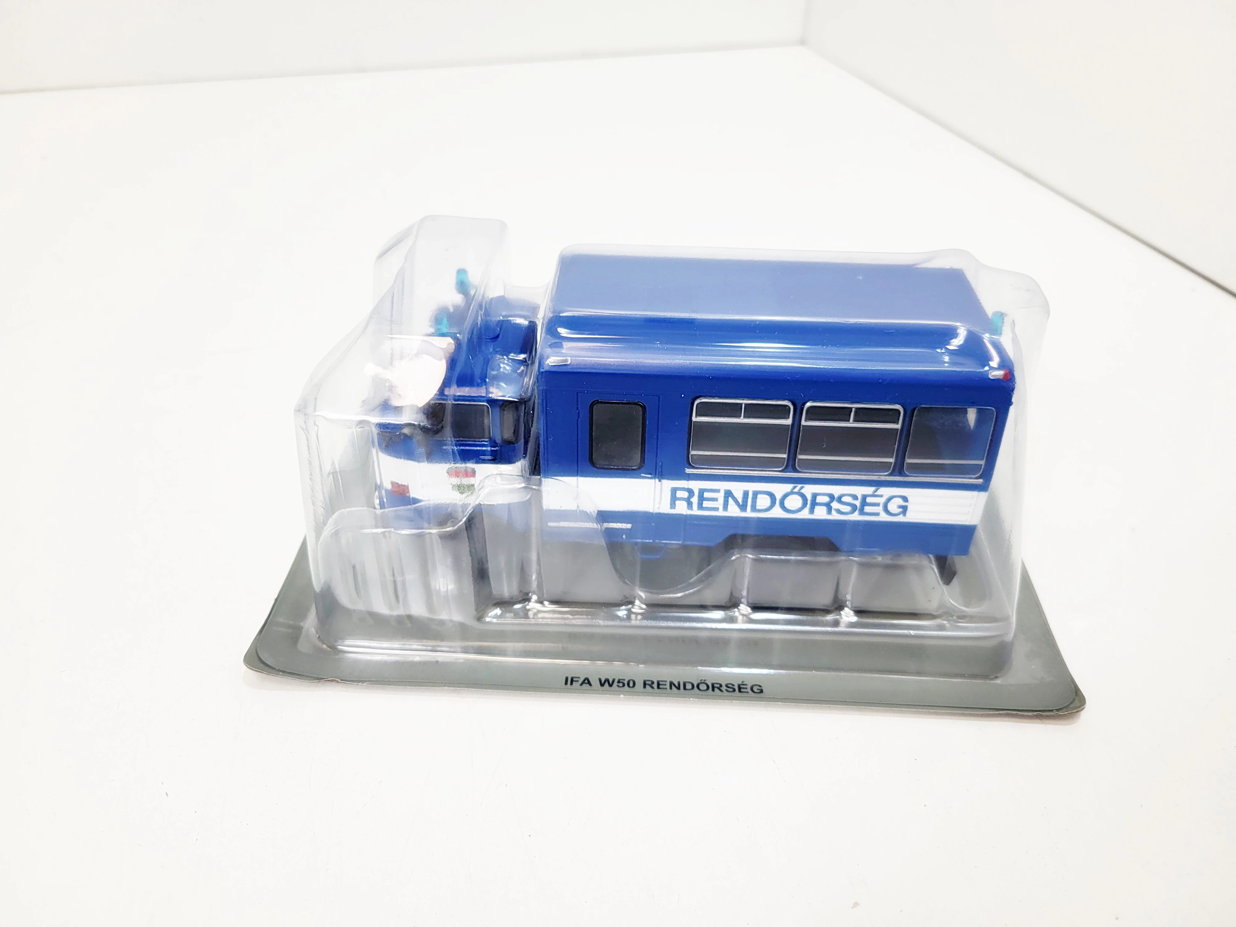 kultowe-ciezarowki-prl-ifa-w50-rendorseg-reymonta-15-warszawa