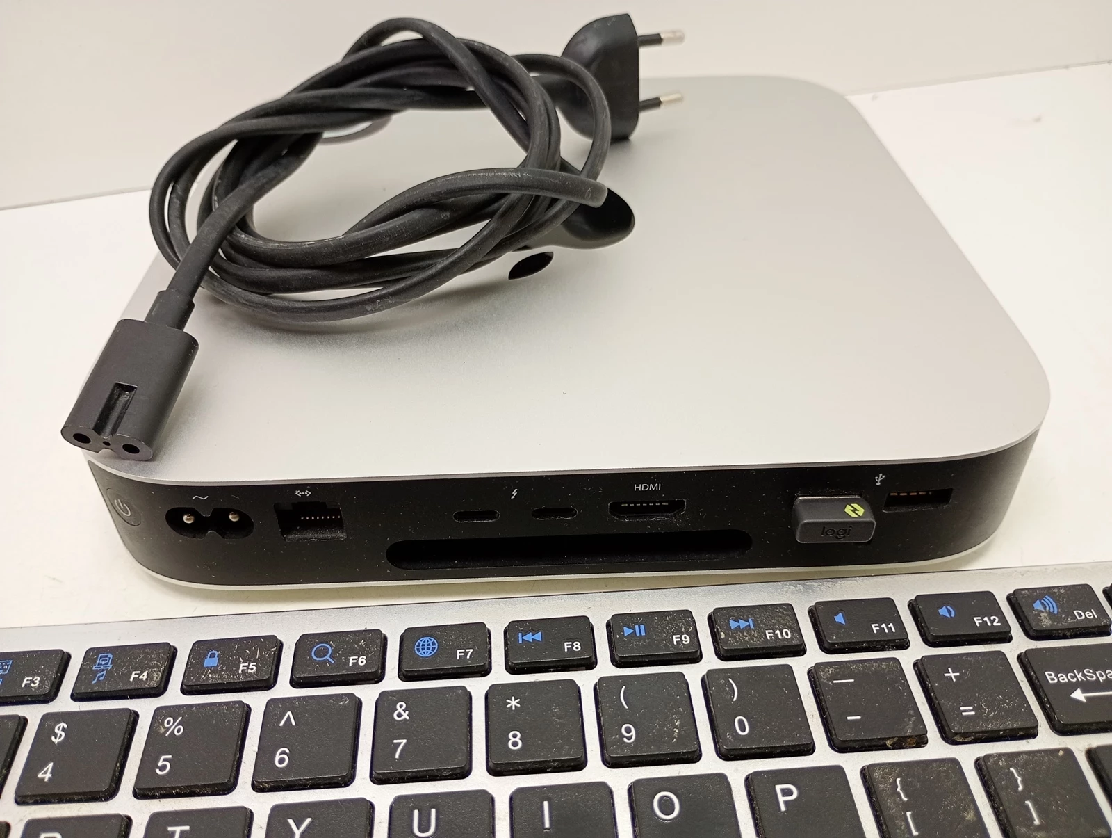 komputer-mac-mini-2020-m1-8cpu8gpu-8gb-256gb-ssd-klawiatura-stan-11323-2