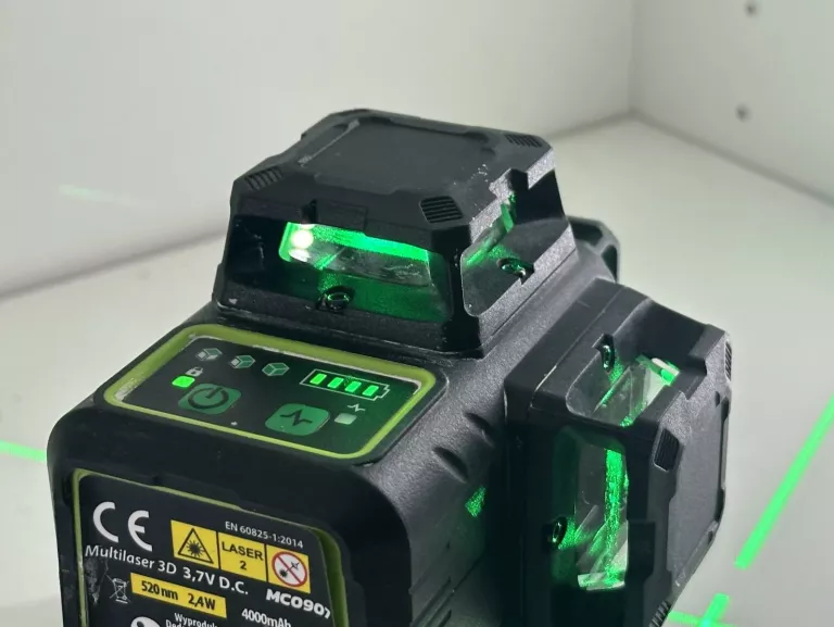 laser-krzyzowy-dedra-mc0907-walizka-model-multilaser-3d-mc0907-diody-sharp-3x360