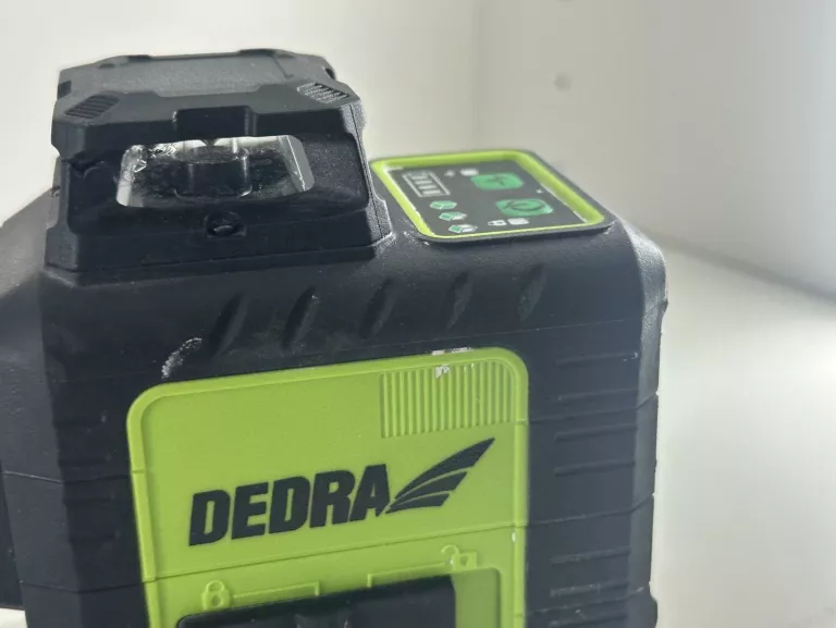 laser-krzyzowy-dedra-mc0907-walizka-stan-11323-2