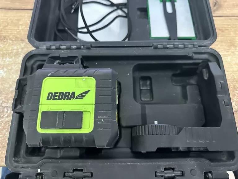 laser-krzyzowy-dedra-mc0907-walizka-stary-rynek-9-sroda-wlkp