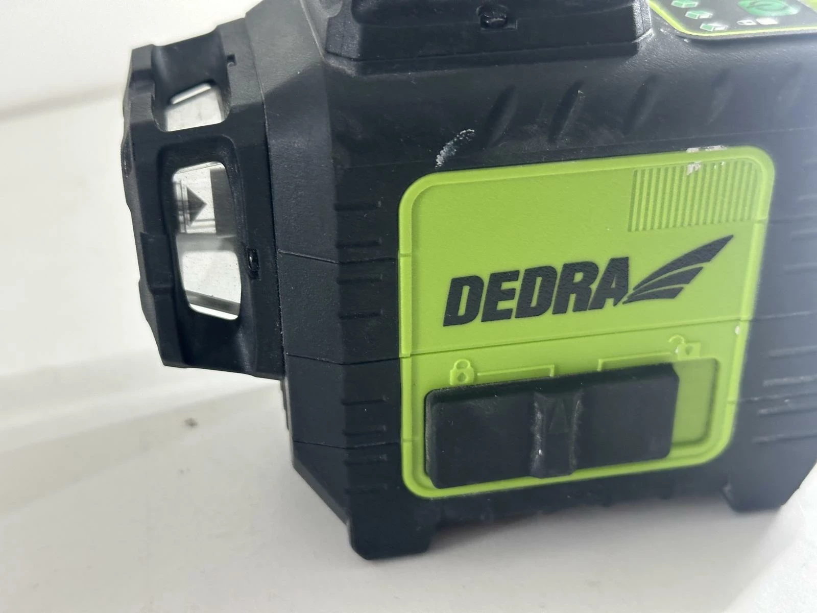 laser-krzyzowy-dedra-mc0907-walizka-maksymalny-zasieg-pracy-30