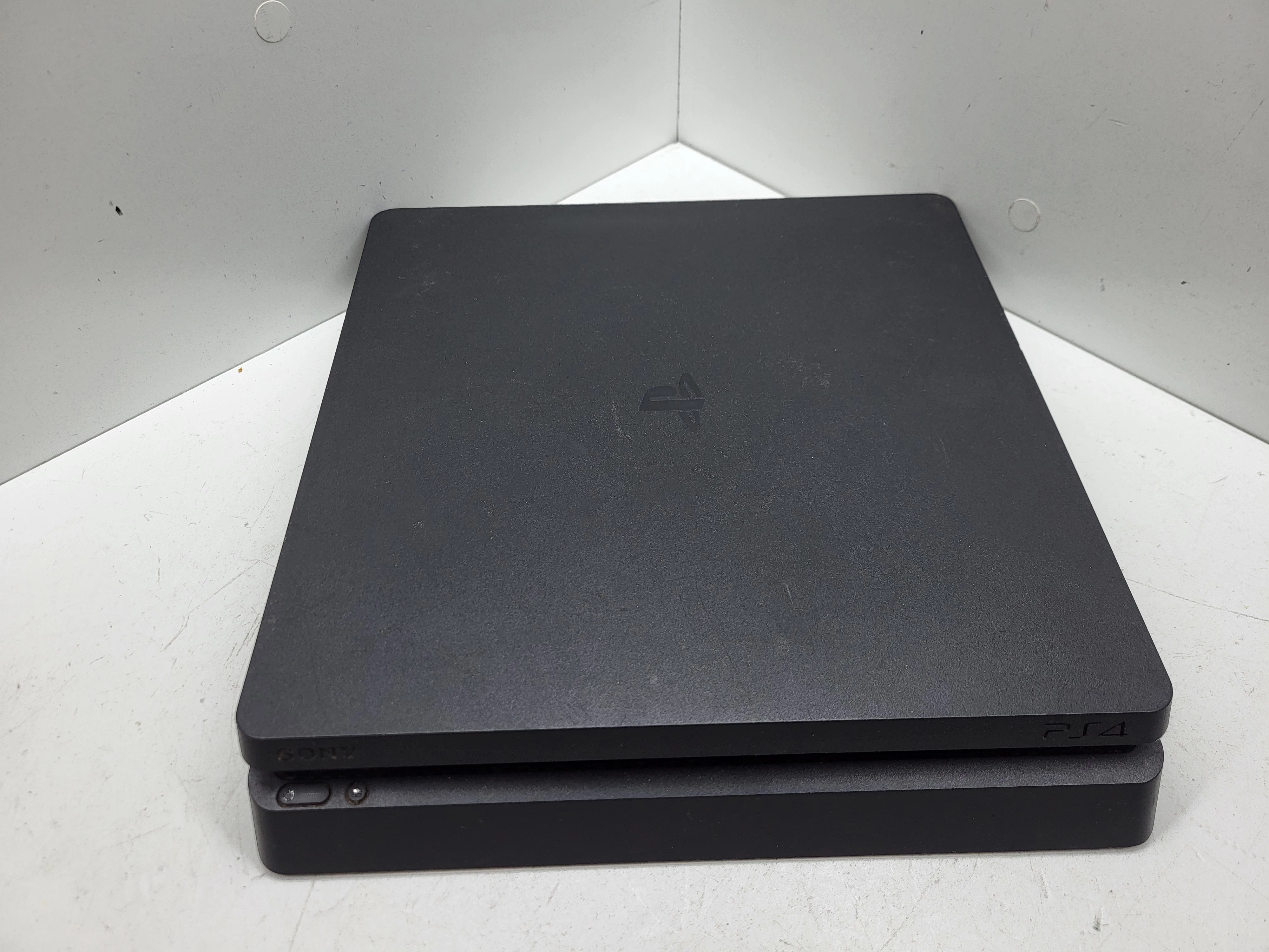 konsola-ps4-slim-500gb-stan-11323-2