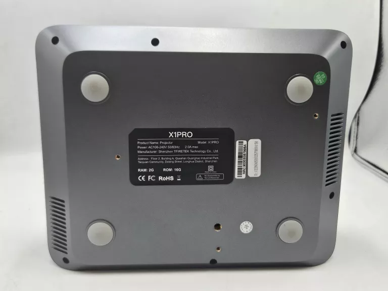 projector-qiwa-1080p-full-hd-jasnosc-lampy-ansi-12000