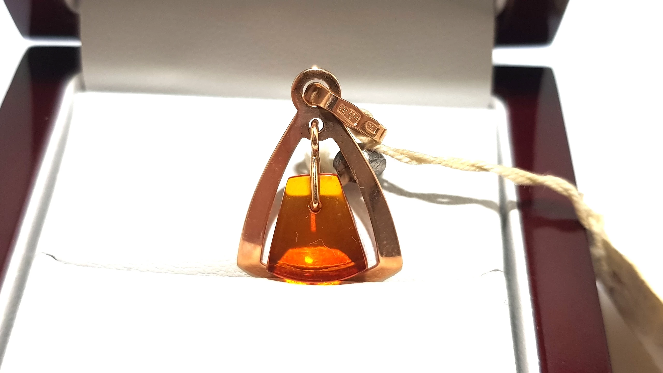 wyrob-jubilerski-uzywany-zlota-zawieszka-trojkatna-pr585-110g-17x22cm-rodzaj-2205-2