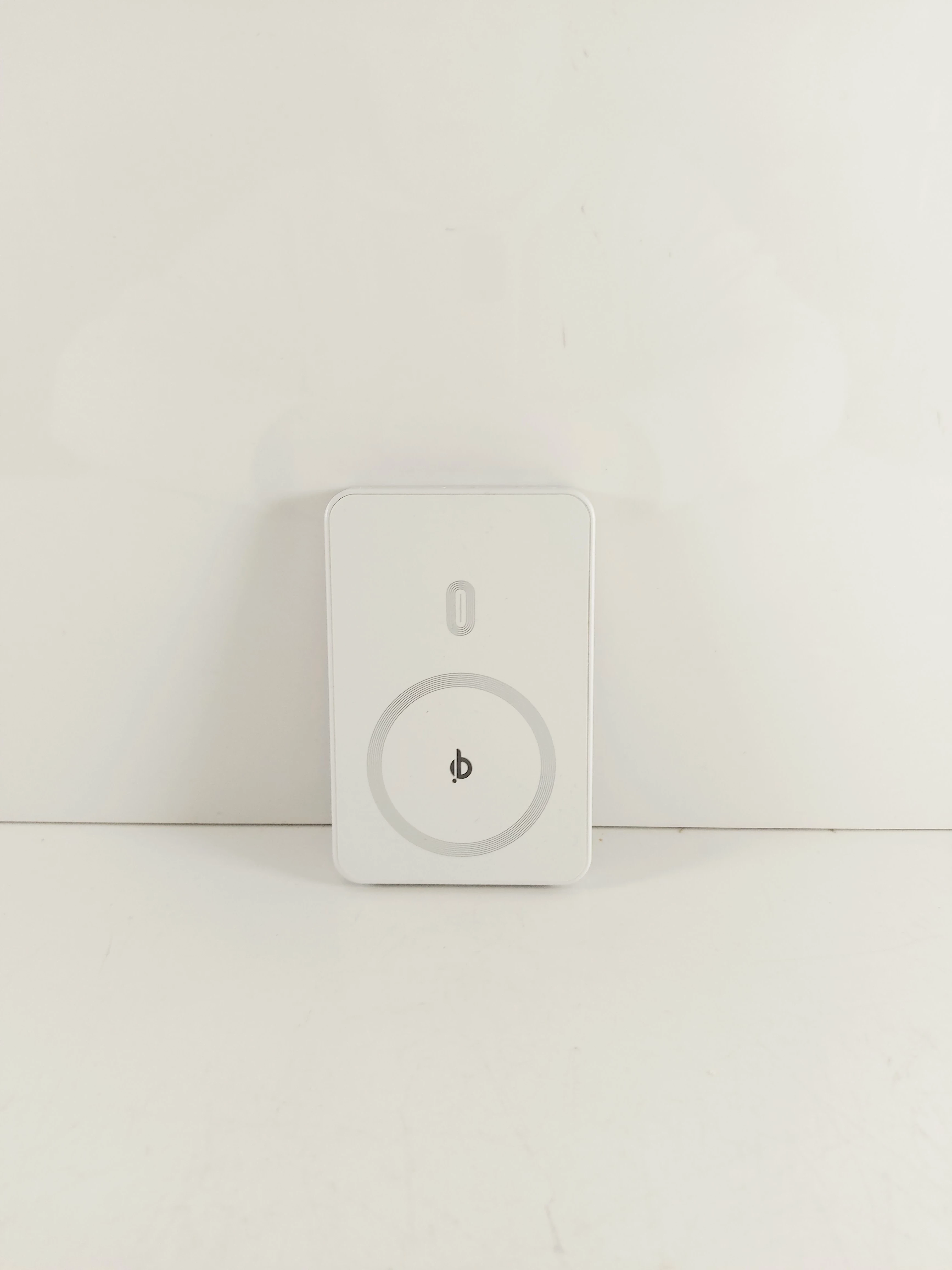 powerbank-re-load-5000-mah-magnetyczny-bezprzewodowy-starolecka-63-poznan-x