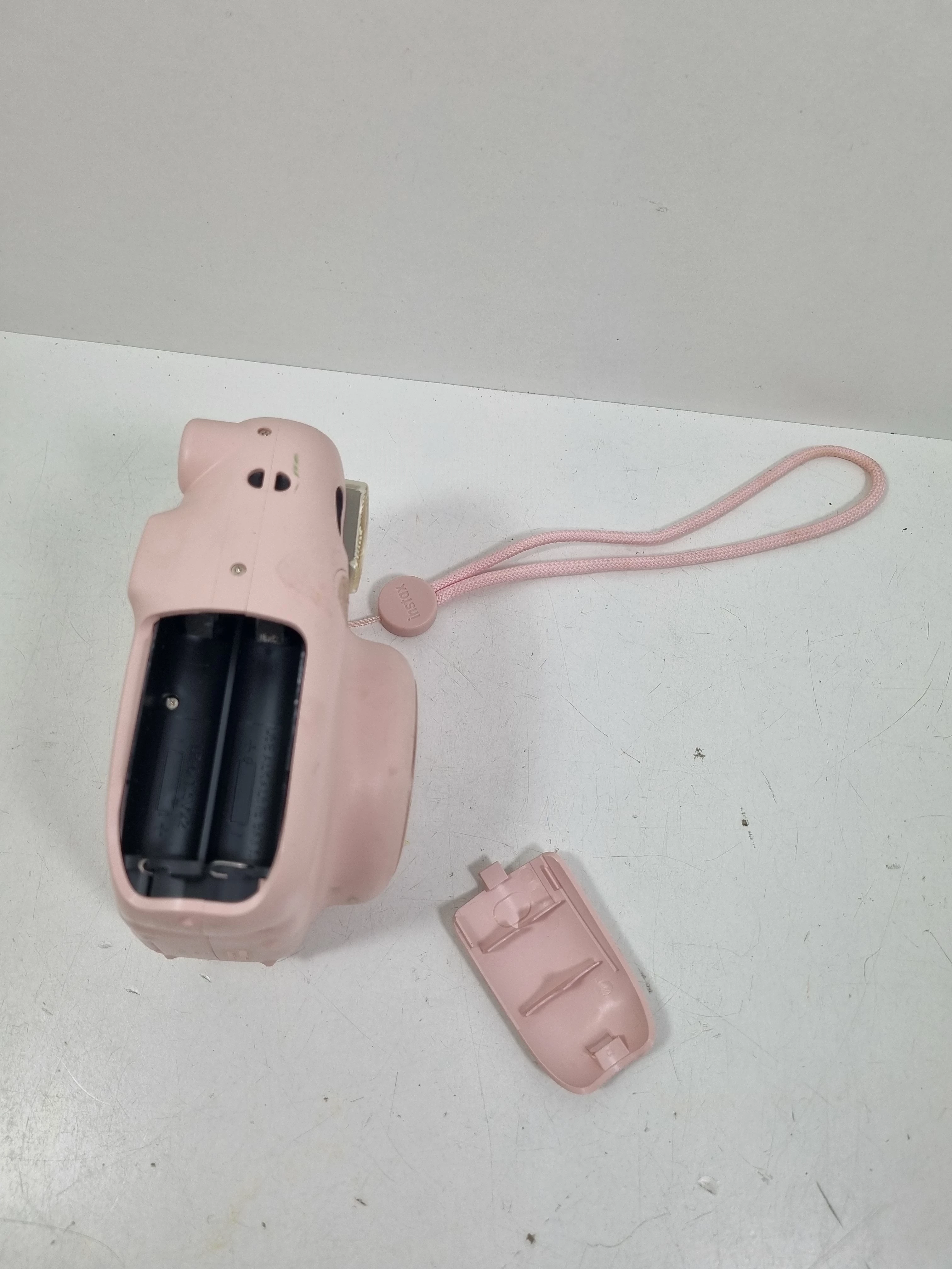 aparat-fujifilm-instax-mini-11-blush-pink-opis-konstrukcja-234317-2