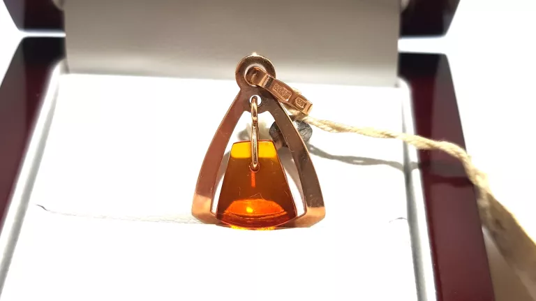 wyrob-jubilerski-uzywany-zlota-zawieszka-trojkatna-pr585-110g-17x22cm-rodzaj-2205-2