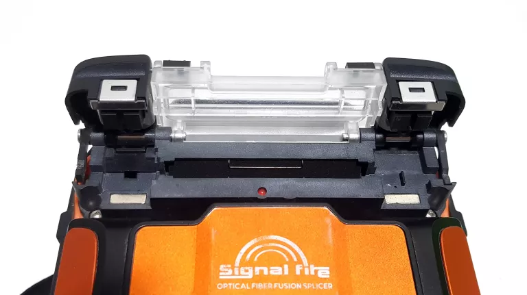 spawarka-swiatlowodowa-signal-ai-9-walizka-zestaw-narzedzi-product-id-3ce5ce6b-664f-470d-b06c-24329ab61440