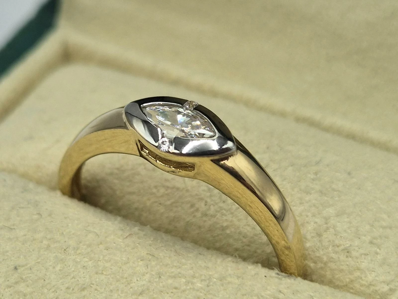 zloty-pierscionek-z-cyrkonia-585-14k-205g-r14-stan-11323-238058