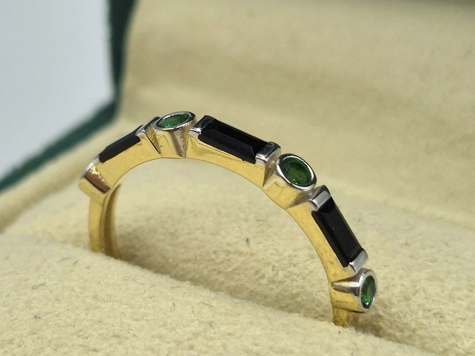 pierscionek-zloty-czarno-zielony-585-14k-160g-r13-rodzaj-2205-2