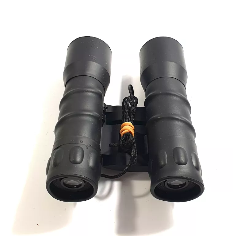 lornetka-turystyczna-wildtrek-22x32futeral-marka-248811-958954