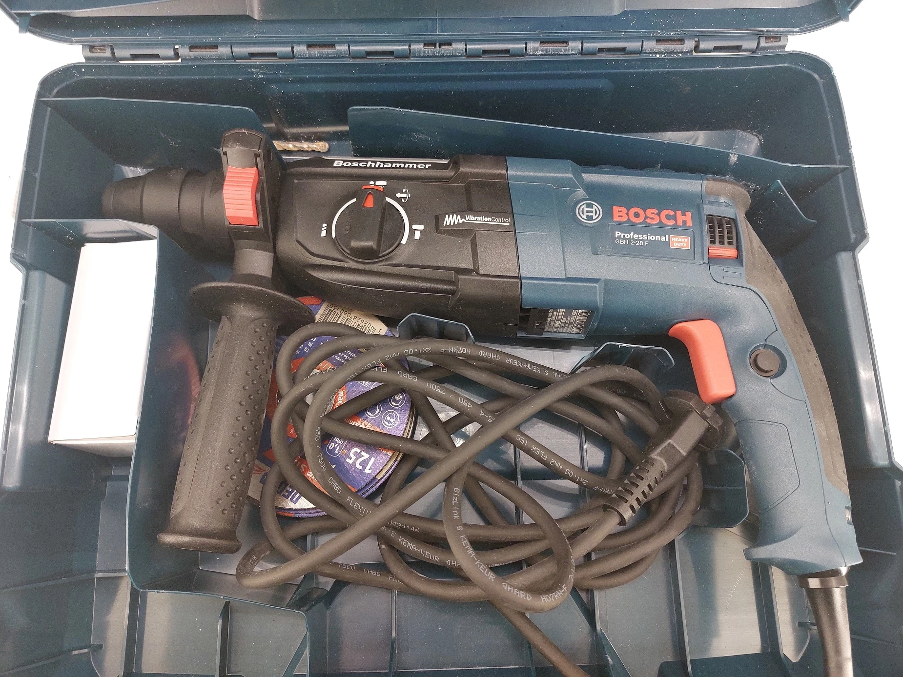 mlotowiertarka-bosch-sds-gbh-2-28-f-880w-ean-gtin-3165140843669