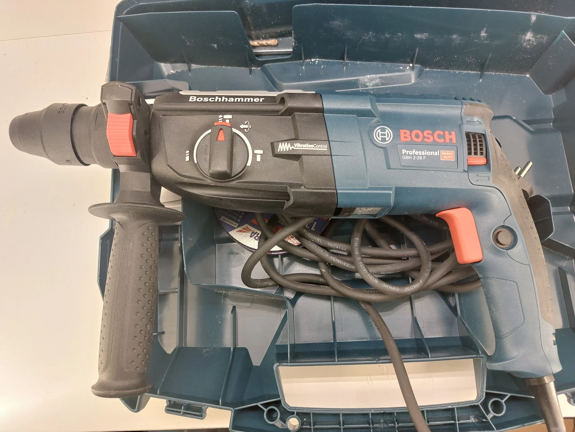 mlotowiertarka-bosch-sds-gbh-2-28-f-880w-stan-11323-2