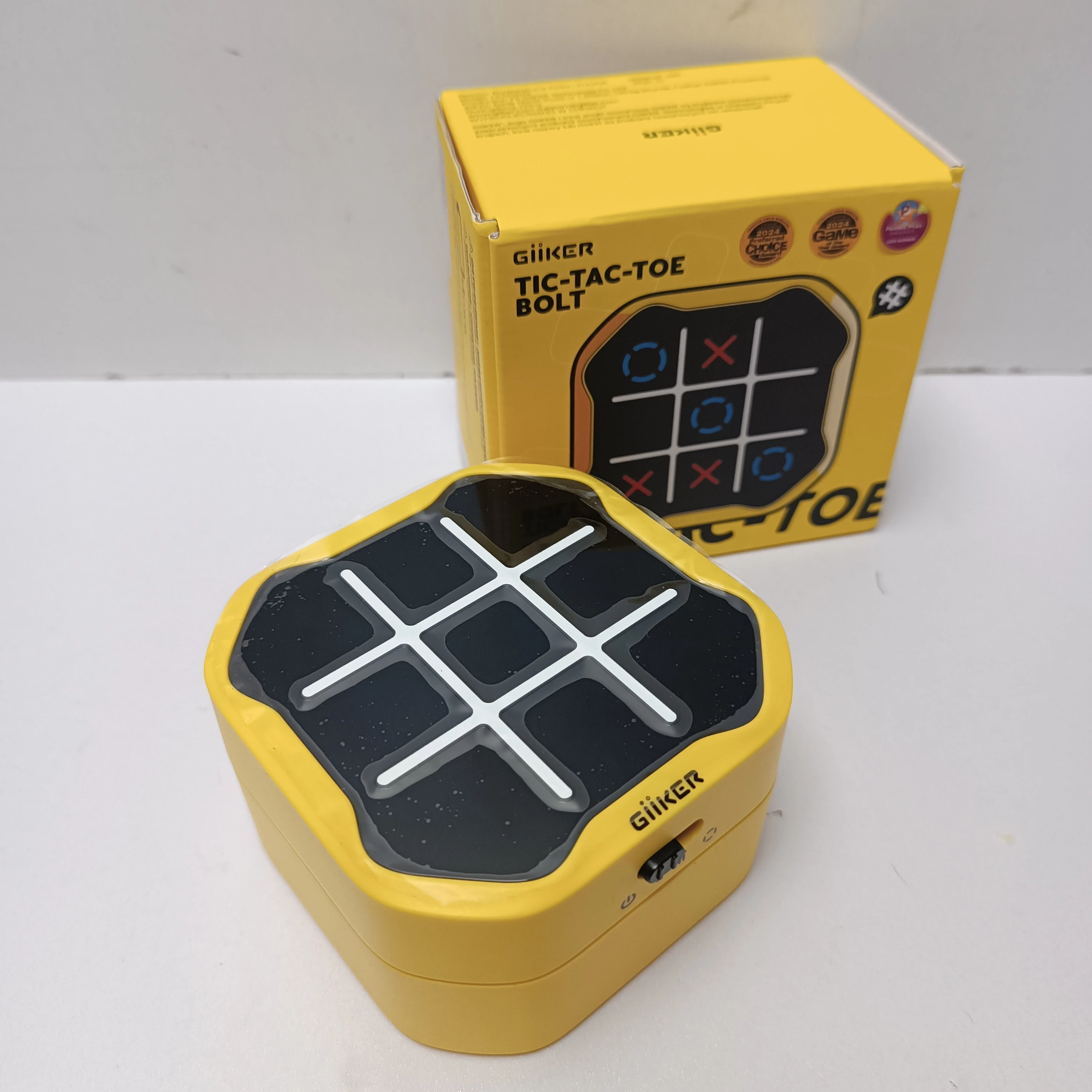 gra-logiczna-giiker-tic-tac-toe-bolt-osiedle-teatralne-3u15-krakow