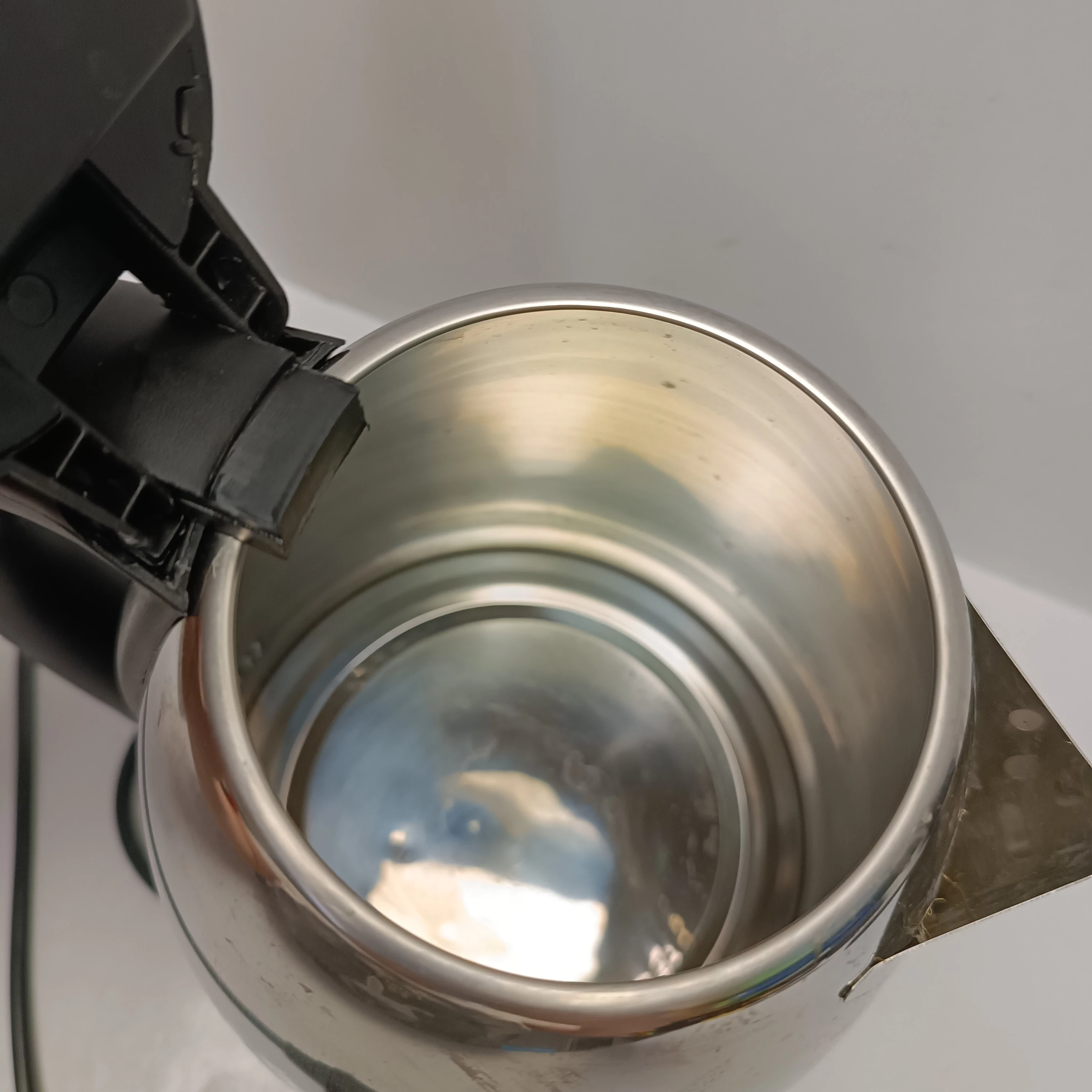 czajnik-elektryczny-titanum-material-205049-1