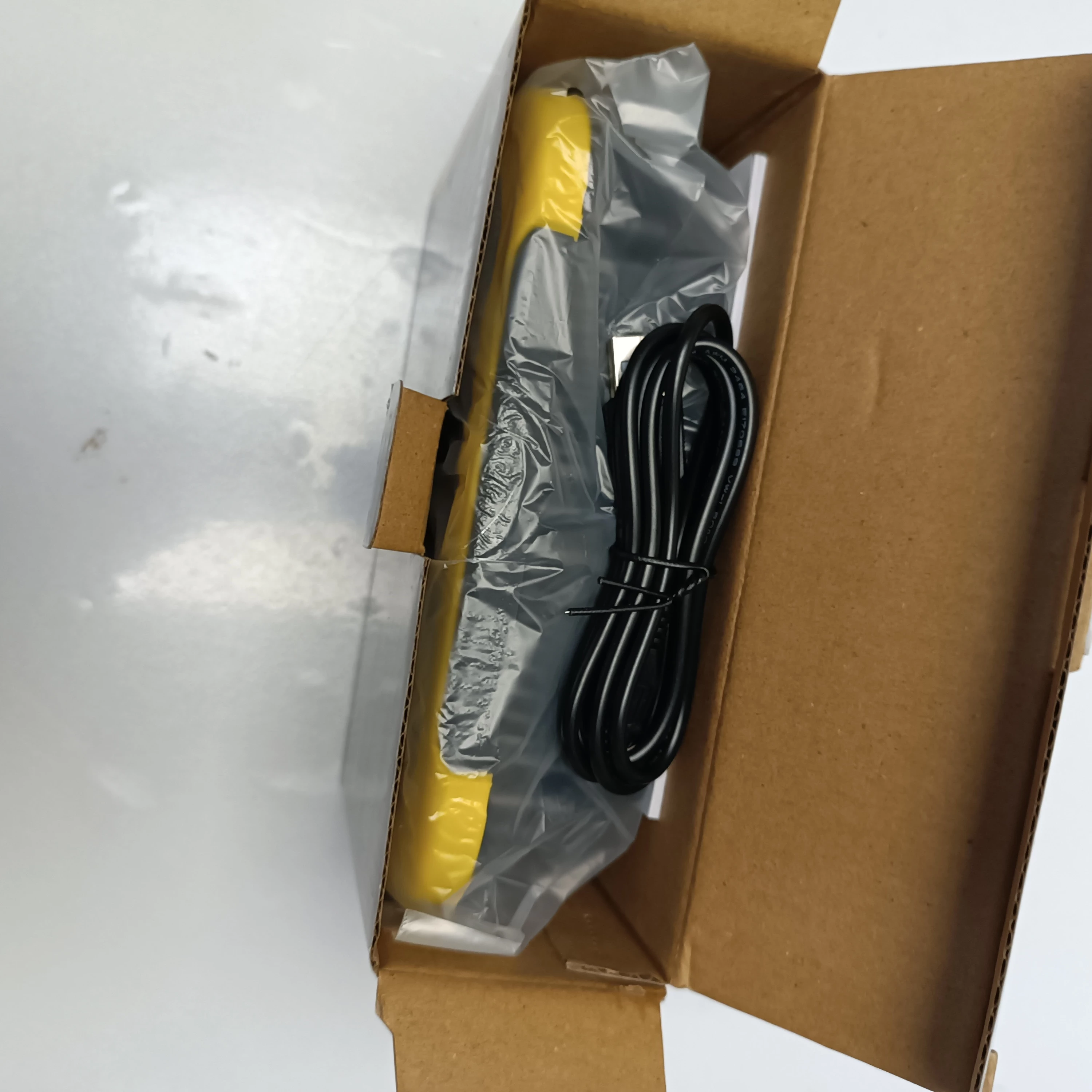 anslut-akumulatorowa-lampa-robocza-led-1500-lm-20-w-ip54-kod-producenta-xx00-5370