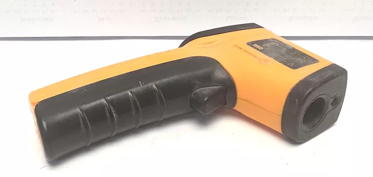 termometr-laserowy-gm320-stan-11323-2