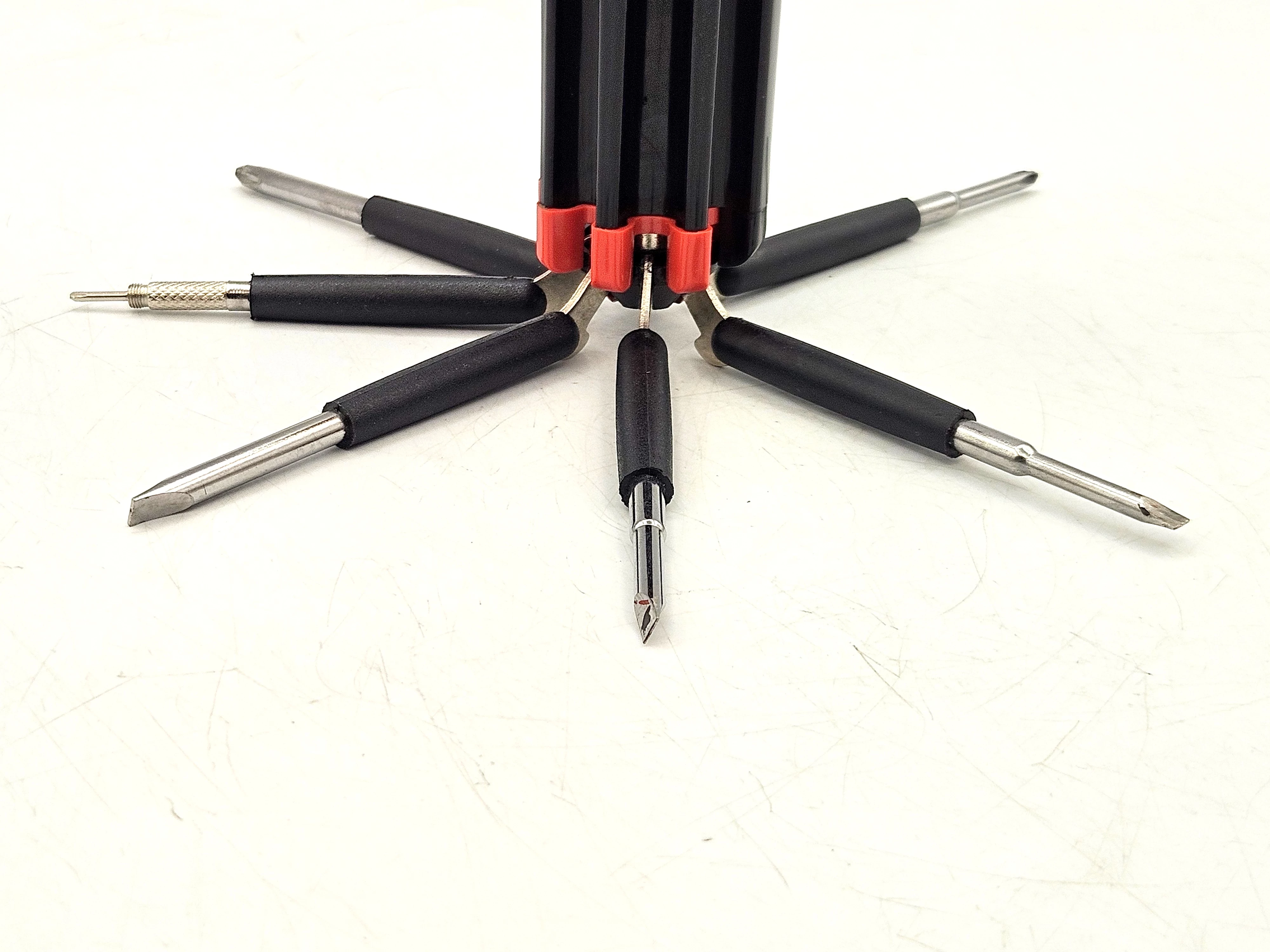 srubokret-8w1-bottari-24032-z-podswietleniem-led-marka-248811-1938786