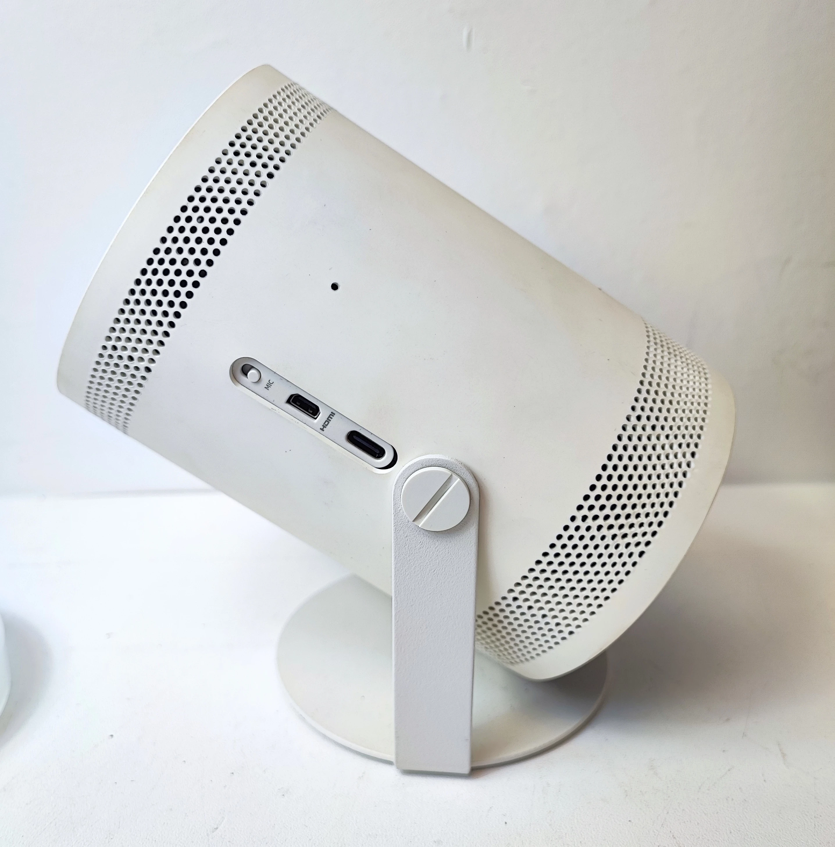 projektor-samsung-the-freestyle-gen-1-sp-lsp3bla-kod-producenta-sp-lsp3bla