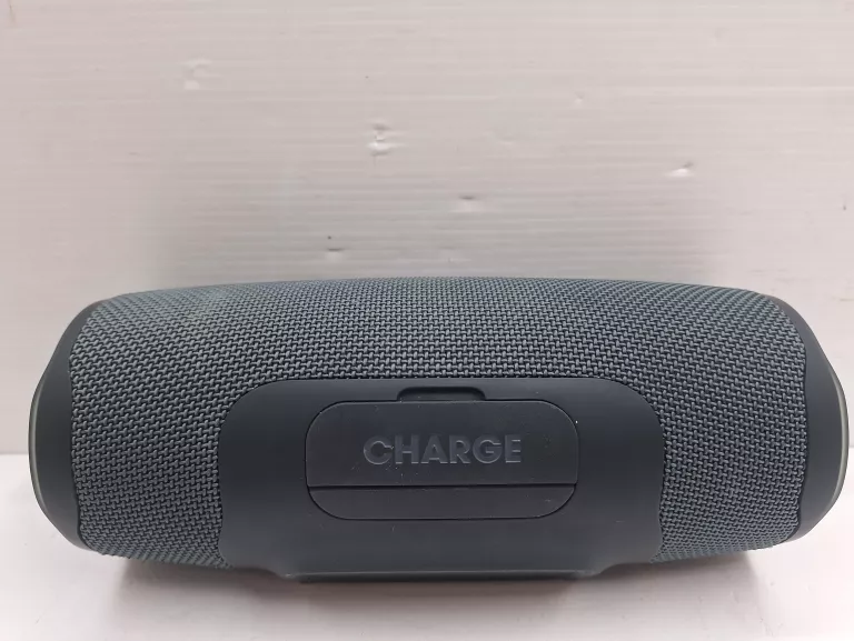 glosnik-jbl-charge-essential-2-pudelko-funkcje-221089-2