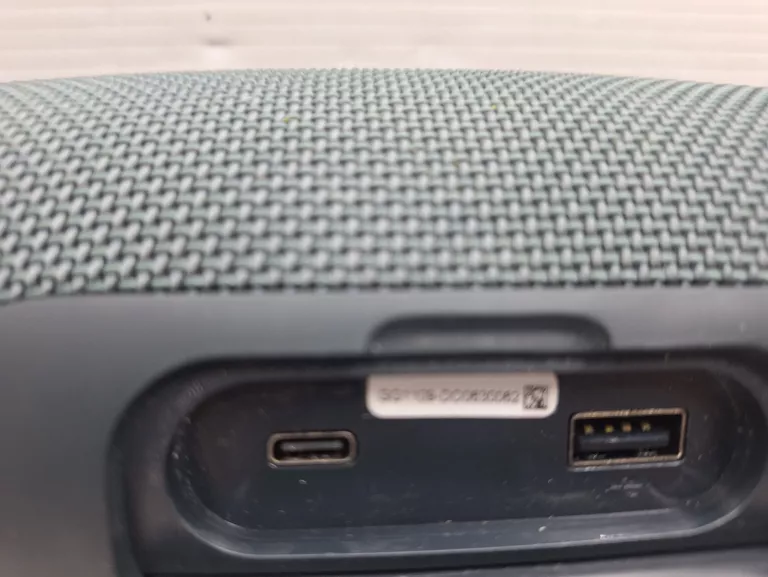 glosnik-jbl-charge-essential-2-pudelko-moc-4000