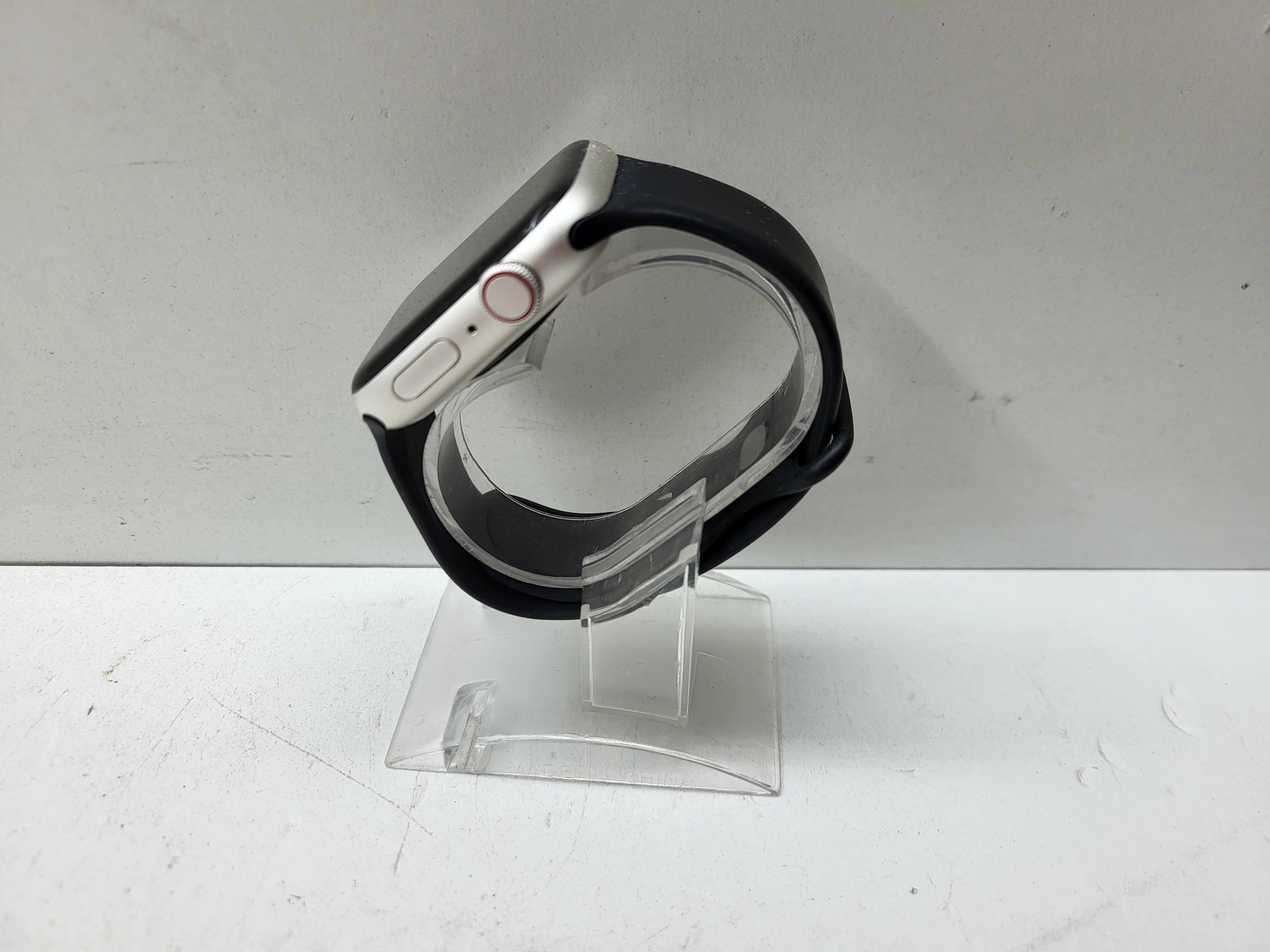 smartwatch-apple-watch-se-2-gen-44mm-96-bateria-model-a2724-szerokosc-koperty-3400