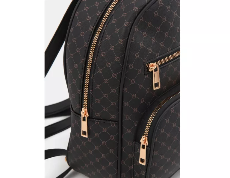 plecak-z-imitacji-skory-z-monogramem-stan-11323-1