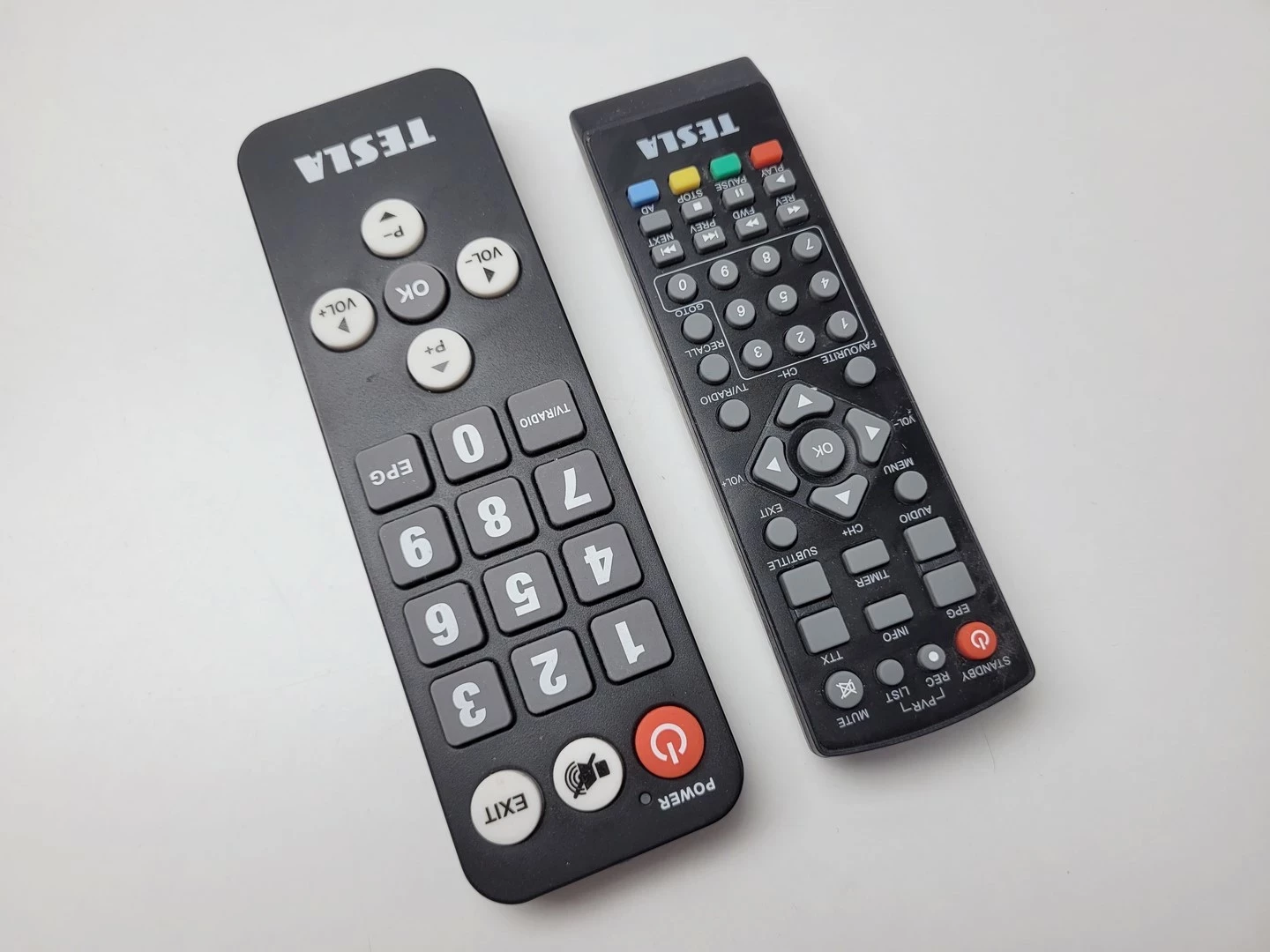 dekoder-tesla-senior-t2-dvb-t2-h265-hevc-komplet-ean-gtin-8594163278342