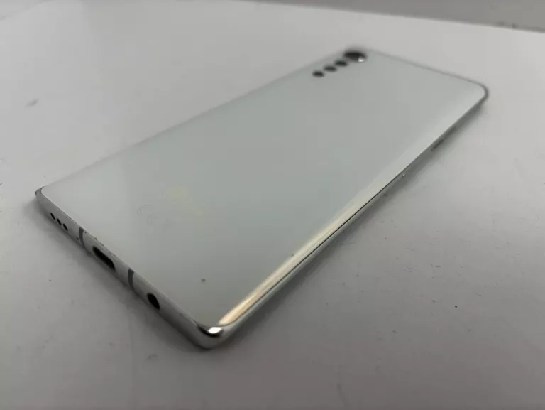 telefon-lg-velvet-przekatna-ekranu-680