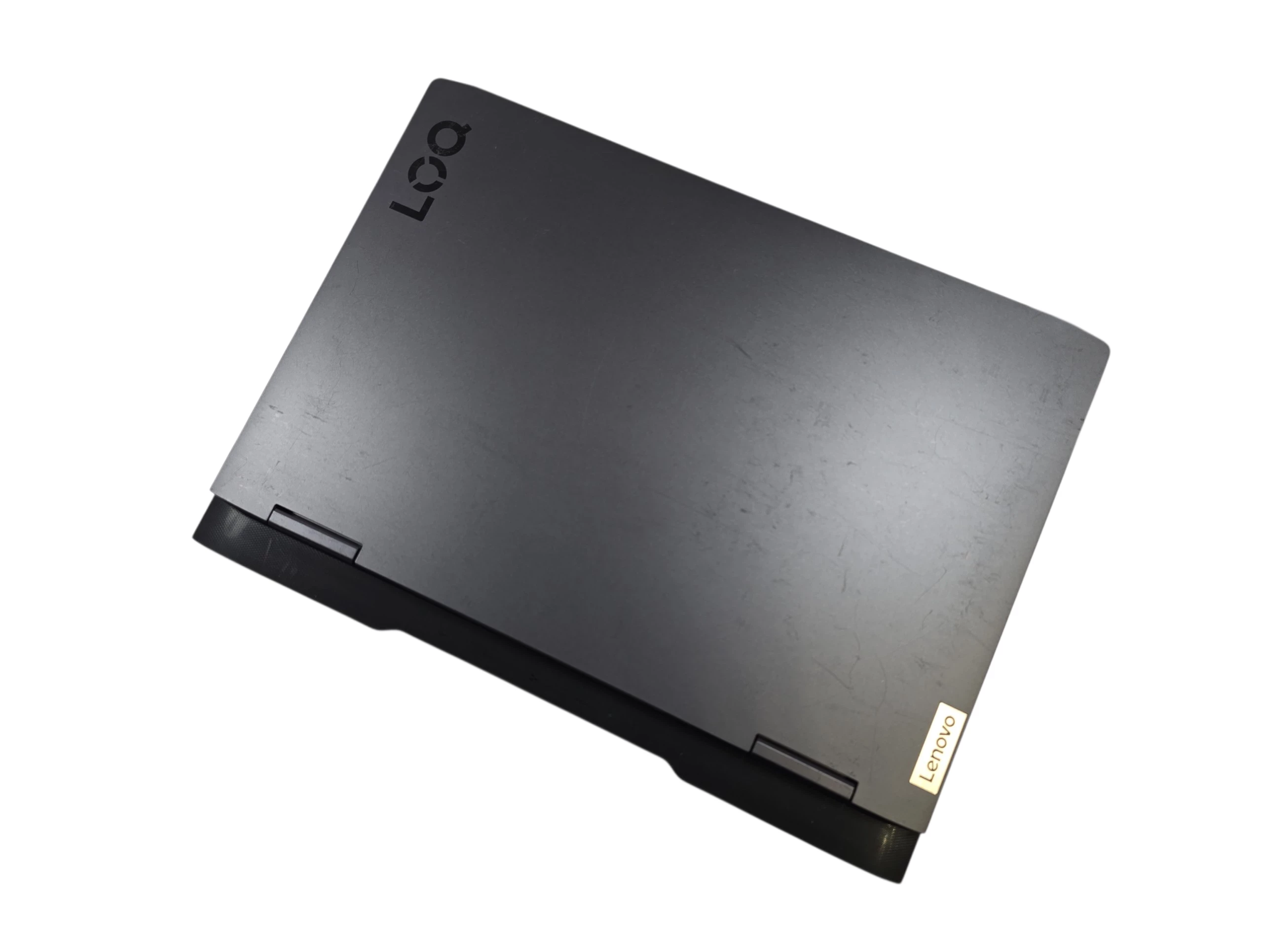 laptop-lenovo-loq15irh8-przekatna-ekranu-1560