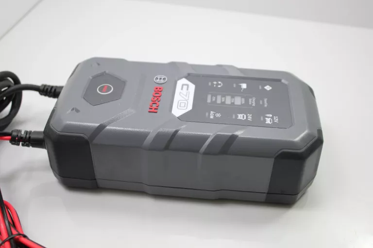 ladowarka-prostownik-akumulatorowa-bosch-0189911070-c70-12v-24v-agm-efb-stan-11323-238058