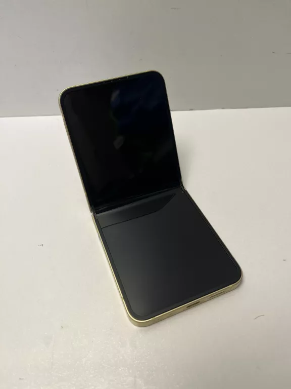 telefon-samsung-galaxy-z-flip6-12256-typ-202685-212929