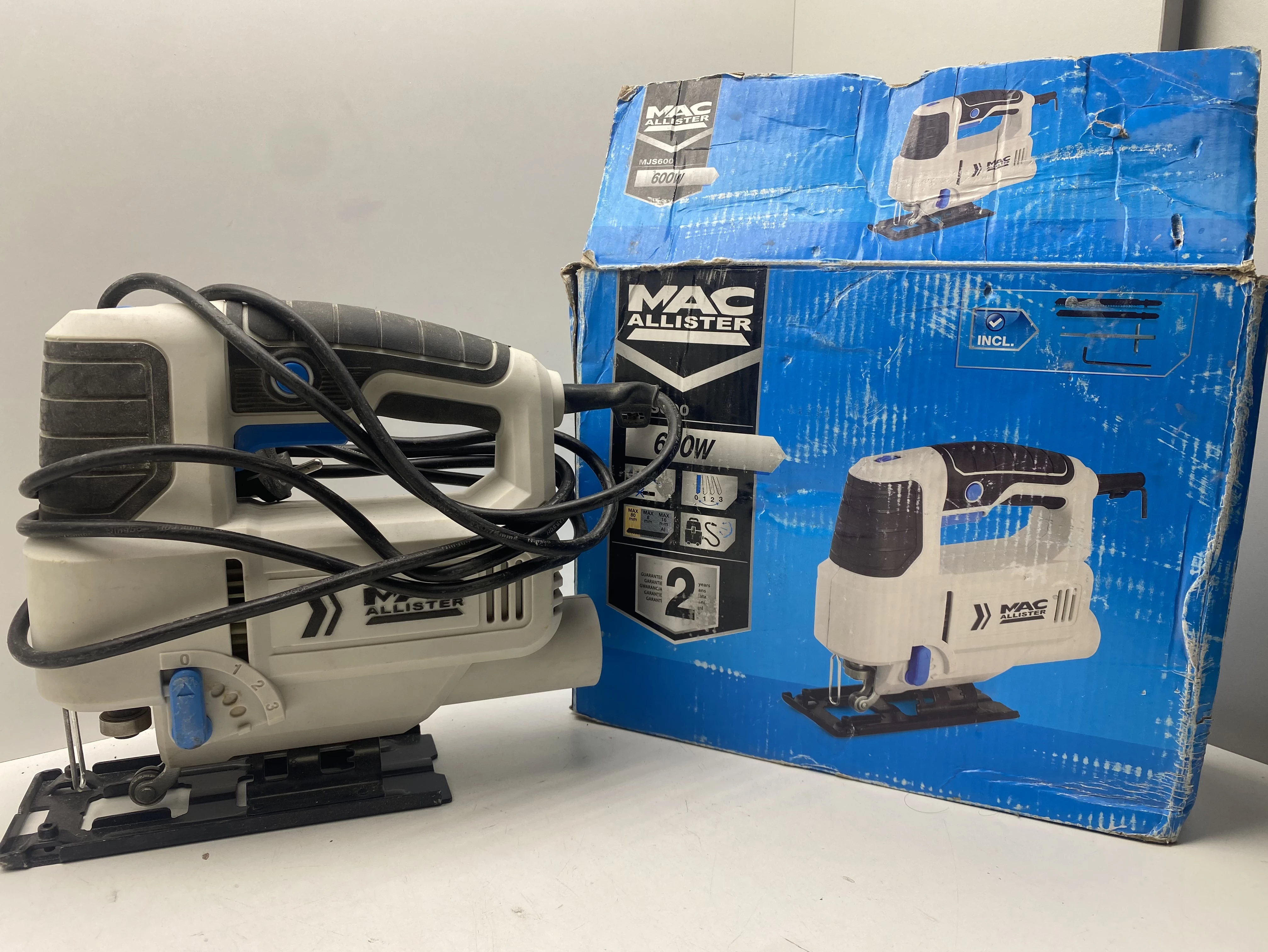 wyrzynarka-z-funkcja-podrzynania-macallister-600-w-stan-11323-2