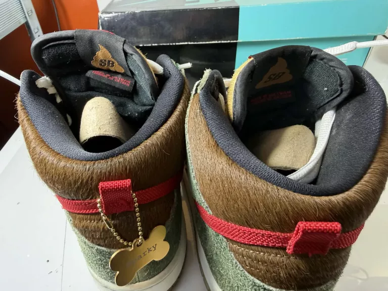 buty-nike-sb-dunk-high-dog-walker-r44-hit-stan-11323-2