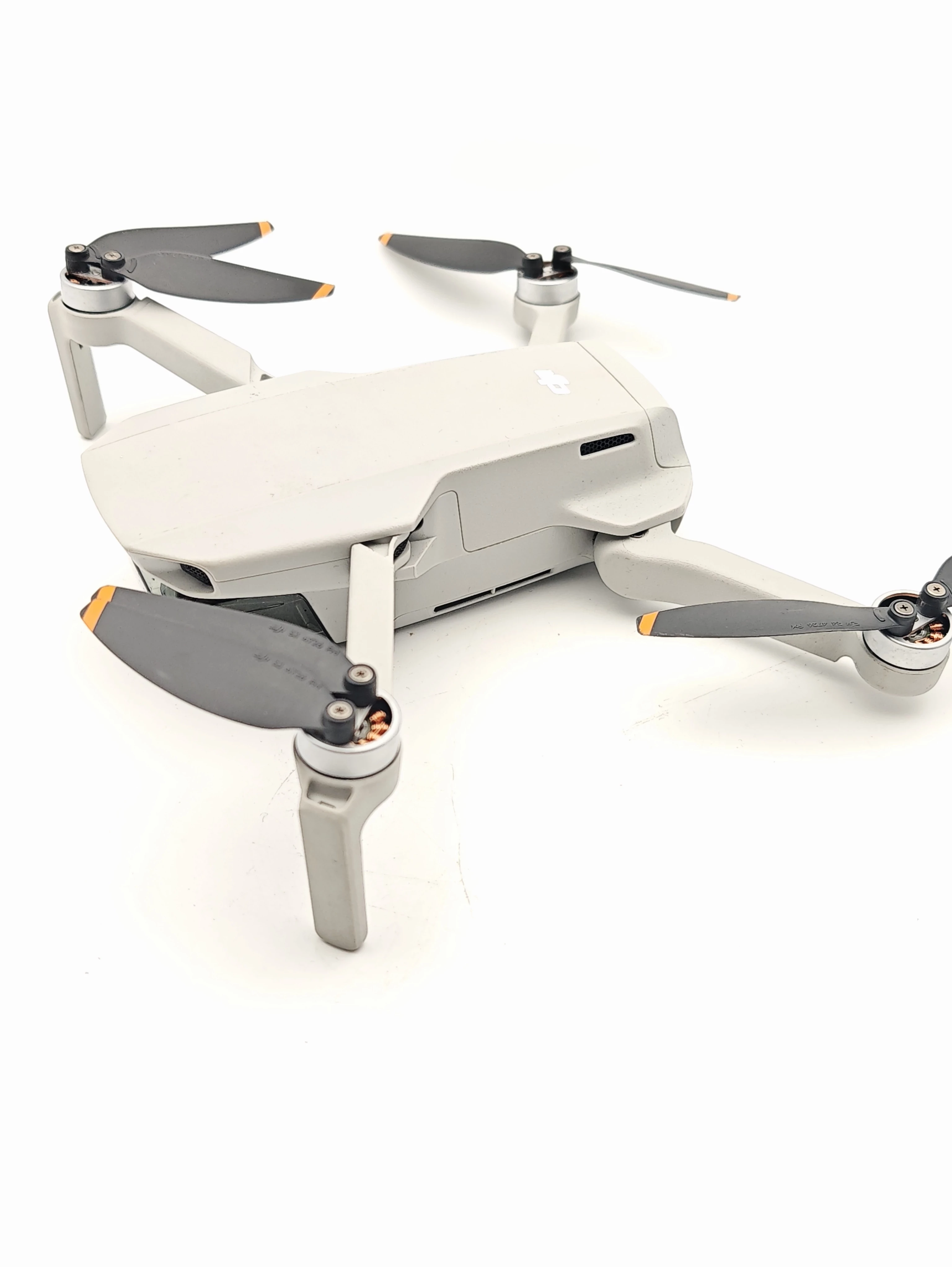 dron-dji-mini-4k-model-mini-4k