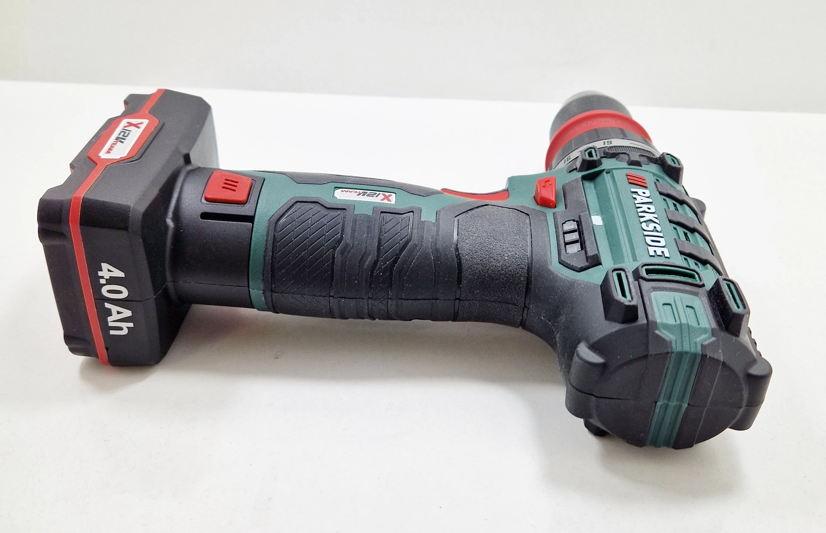 wkretarka-parkside-pbsa-12-e4-2x-akumulator-ladowarka-walizka-rodzaj-silnika-204657-221321