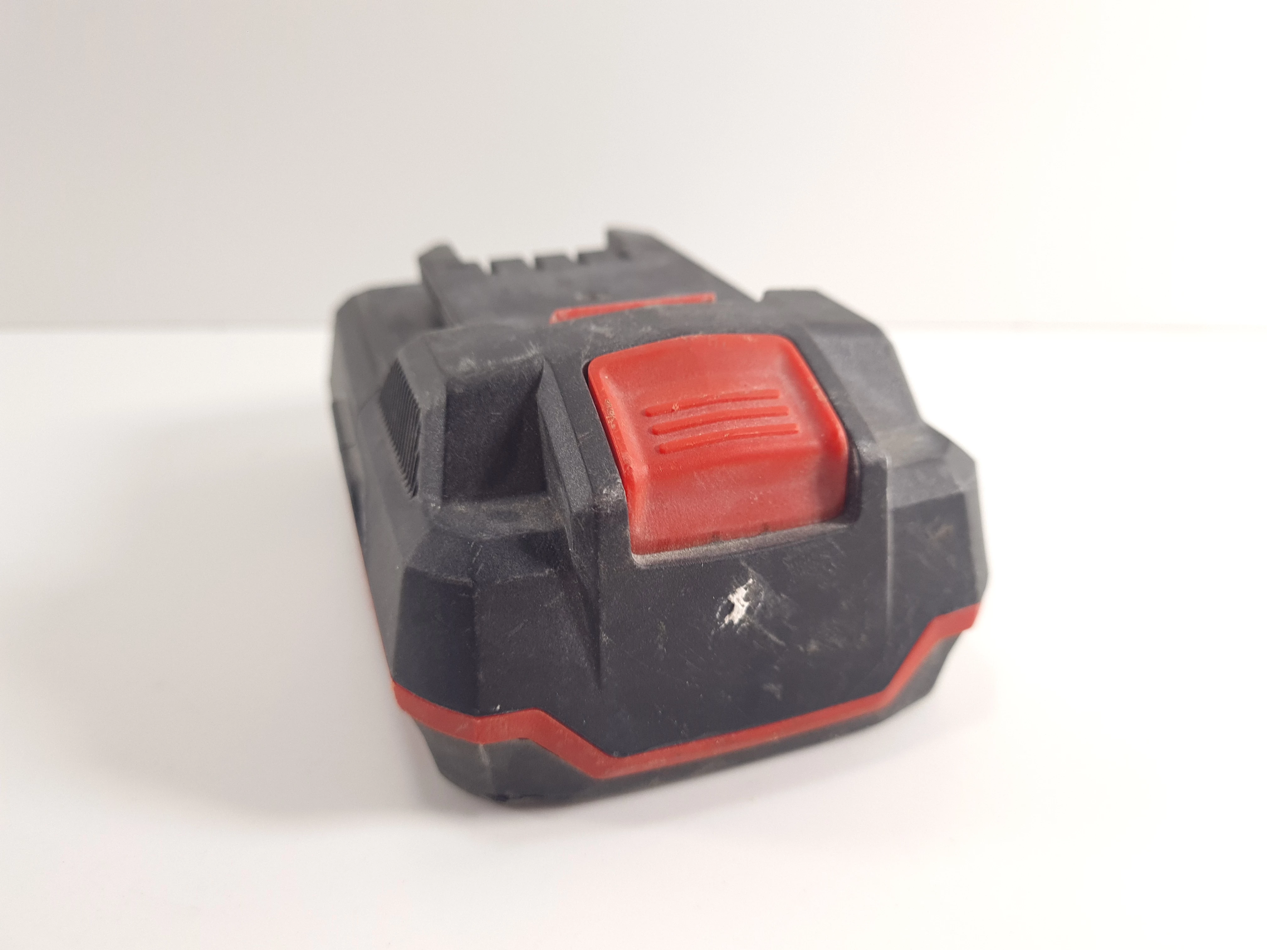 akumulator-parkside-pap-20-a1-20v-2ah-stan-11323-2