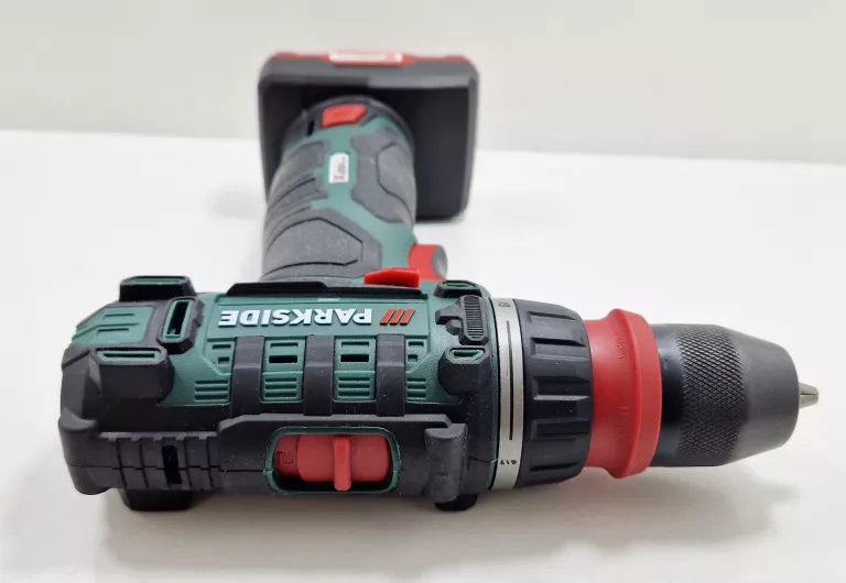 wkretarka-parkside-pbsa-12-e4-2x-akumulator-ladowarka-walizka-pojemnosc-akumulatora-200